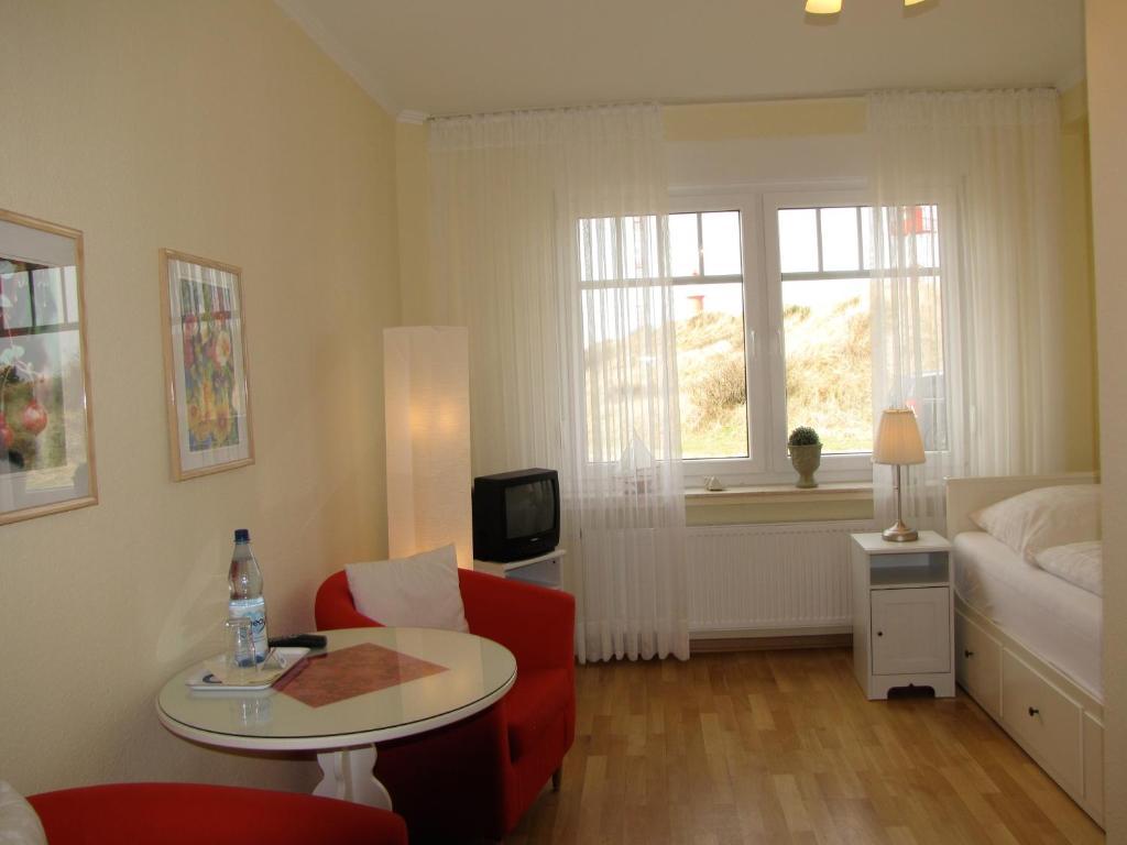 Strandhotel-najade 2*